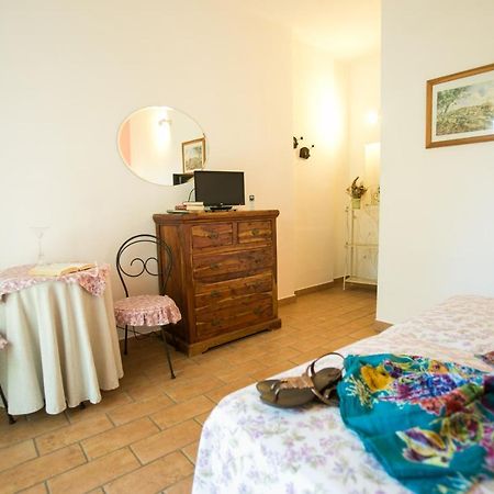 Le Raganelle Hotel Oneglia Kültér fotó