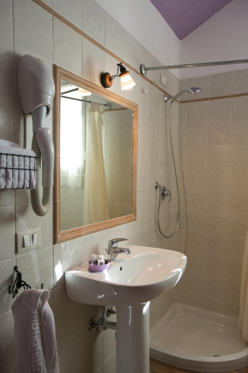Le Raganelle Hotel Oneglia Kültér fotó