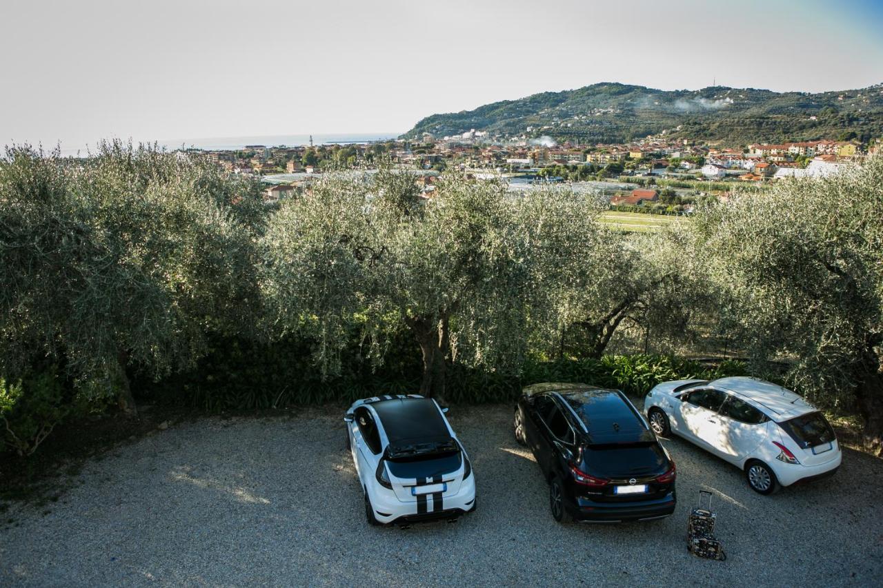 Le Raganelle Hotel Oneglia Kültér fotó