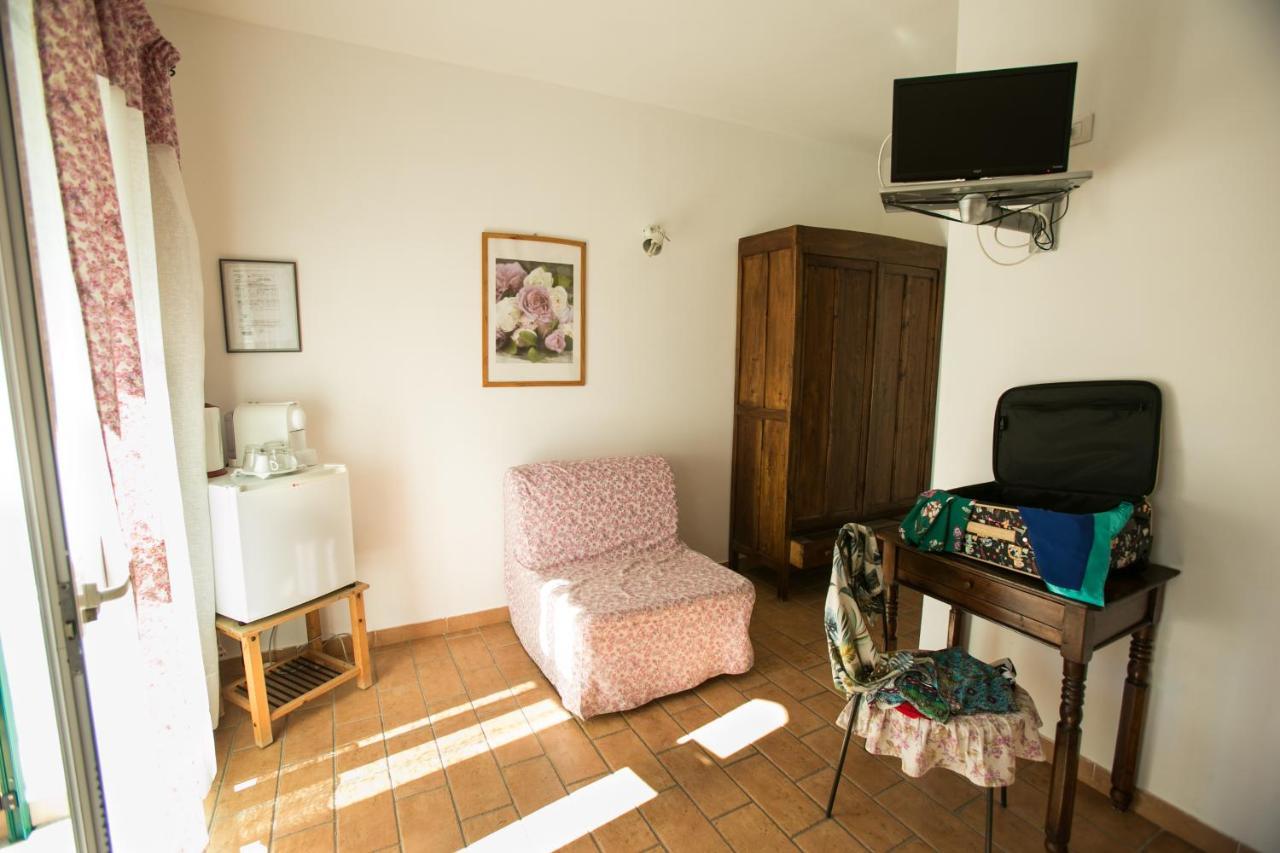 Le Raganelle Hotel Oneglia Kültér fotó