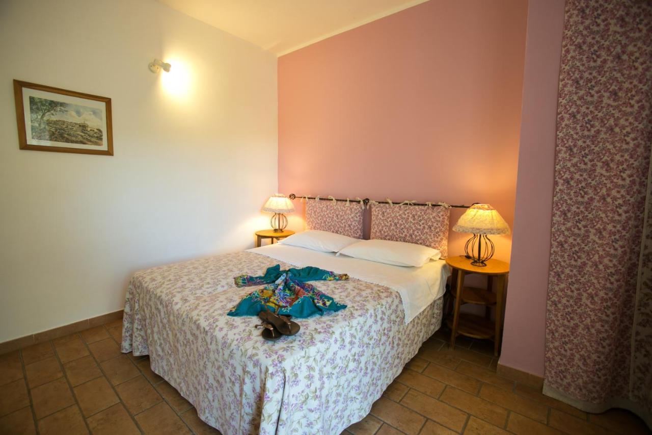 Le Raganelle Hotel Oneglia Kültér fotó