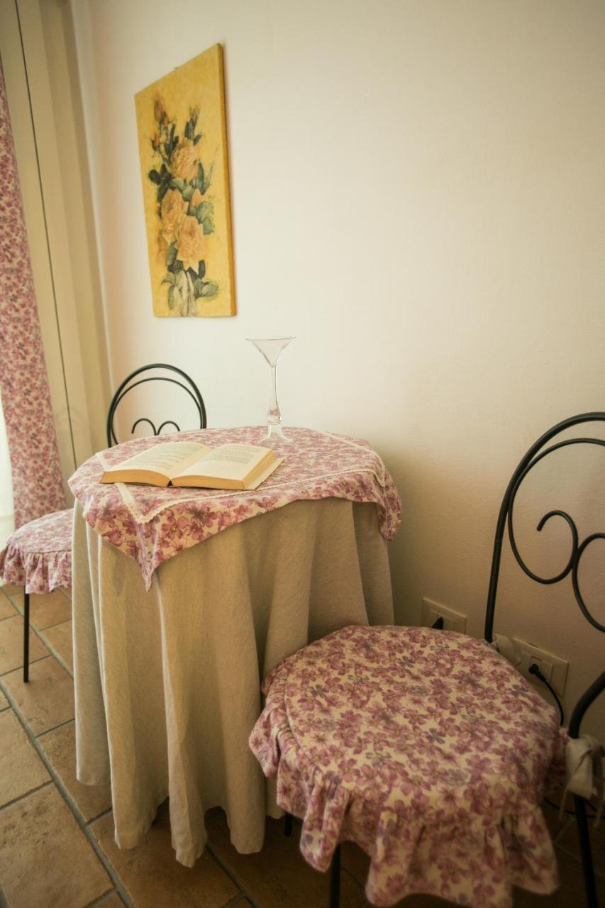 Le Raganelle Hotel Oneglia Kültér fotó